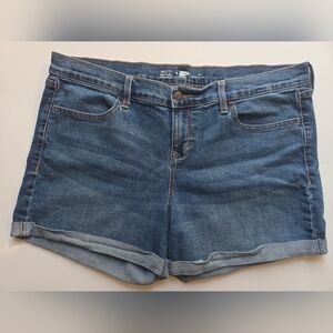 Old Navy Denim Shorts Size 14R Medium Wash Classic Jean with Rolled Hemline